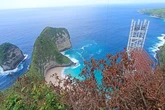 Bali halts construction of glass lift at Kelingking beach after outcry