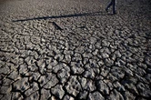 Draught-stricken California town resorts to water deliveries by train
