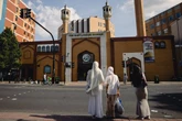 Steve Reed criticises ban on women taking part in mosque fun run