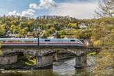 Hundreds of passengers on German train evacuated after knife threat