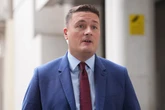 British doctors ‘to get priority for jobs’ in Streeting’s 10-year plan