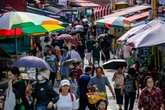 Koreans aged 70 and above outnumber those in their 20s for first time