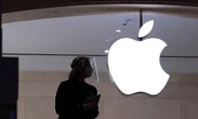 Apple reverses even more of controversial Safari redesign in iOS 15