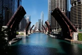 Cops find 97 submerged cars in Chicago River investigating cold case