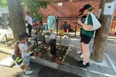 NYC sidewalk aquarium returns – heat sparks concerns fish will boil