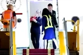 Macron being pushed by wife threatens to overshadow Vietnam visit