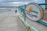 Colorado man killed by lightning while on beach honeymoon in Florida