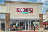 Popular pizza restaurant chain teeters on brink of bankruptcy
