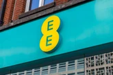 Hundreds of EE customers report issues with mobile and broadband