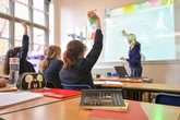 Schools using VR headsets to help pupils with stress, says report