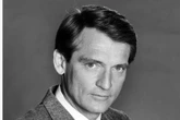 Chris Robinson, actor who coined ‘I’m not a doctor...’, dies at 86
