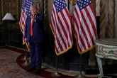 Trump turns to oil industry for $1bn towards campaign