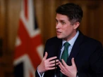 Williamson’s response in Queen painting row criticised by unions