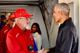 President Obama surprises veterans in D.C. with heartfelt thank you