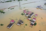 Three Gorges Dam on alert as heavy rain and floods kill 6 in China