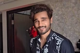 Indian singer booked for dangerous stunt on Mumbai landmark