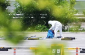 South Korea to blast loudspeakers at border as North resumes balloons