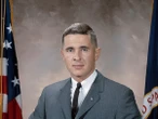Apollo astronaut William Anders IDed as pilot in Washington crash