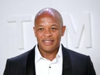 Dr Dre playing new, unreleased music to hip hop legends