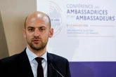 France halts Gaza evacuations over antisemitism row