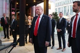 Trump dines out in DC – and gets called ‘the Hitler of our time’