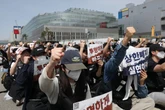 Samsung hosts last-ditch talks to avert major workers strike