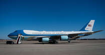 As Trump Seeks New Air Force One Planes, Security Requirements Are Eased