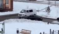 Mustang Goes On A Rampage, Destroying Cars And Snowballing Locals