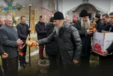 Прилітав на храм вертольотом та співав у хорі: що кажуть про митрополита Онуфрія у його рідному селі