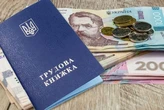 Як зарахувати трудовий стаж за кордоном для призначення пенсії: інструкція