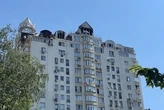 У Голосіївському районі через атаку РФ згоріло три поверхи будинку