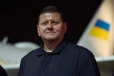 Кулеба зізнався, чи охороняють Залужного у Лондоні