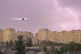 Гроза, град та шквали: на Київ та область насувається негода