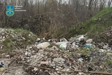 Троєщина завалена сміттям. Прокуратура вимагає від Кличка реальних дій