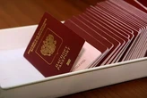 Хочуть виїхати? Москвичі масово не можуть оформити закордонні паспорти