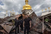 Зеленський розповів, чим росіяни вдарили по Лаврі