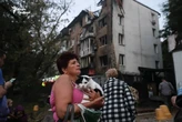 У двох районах Києва розгорнуто штаби для допомоги постраждалим від обстрілу 10 липня (адреси)