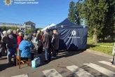 Допомога постраждалим від масованого удару: у районах Києва розгорнули екстрені штаби та гарячі лінії