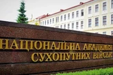 У військовому виші запровадили дивні спортивні змагання для майбутніх офіцерів