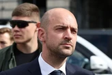 Голова МЗС Франції по прибуттю в Київ відразу поїхав на постраждалу від обстрілу Лук’янівку