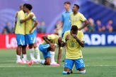 Літак збірної Бразилії повернувся до Ріо-де-Жанейро лише з одним футболістом на борту