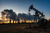 Росія скоротить нафтовий експорт через паливний дефіцит – Reuters