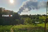 Київщина під ударом Шахедів: дим здіймається над місцем атаки