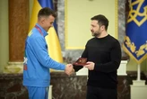 Вибороли 19 медалей на Паралімпійських іграх. Зеленський нагородив спортсменів (фото)