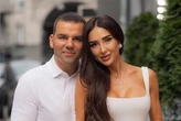«Не уявляю життя без моєї Екульки!» Сільський голова Гатного привітав ефектну дружину-громадянку РФ