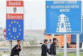 Прийом біженців у Австрії може змінитись: канцлер висловив думку