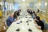 Про що Зеленський говорив зі «слугами»? Арахамія розповів деталі зустрічі