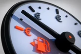 Дорогий бензин змусив європейців їздити менше - FT