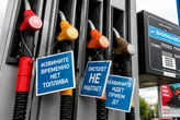 Паливна криза в РФ. Росіяни масово скаржаться на поломки двигунів через якість бензину