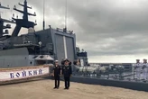 Росія використовує військовий корабель для захисту санкційної нафти
